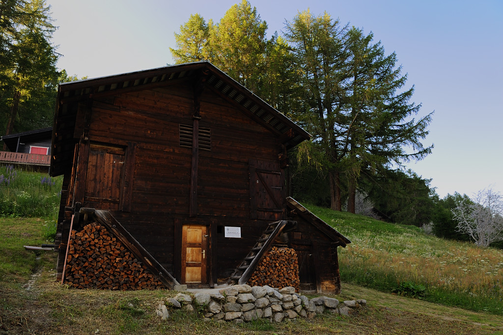 Stallung direkt unterhalb des Chalets